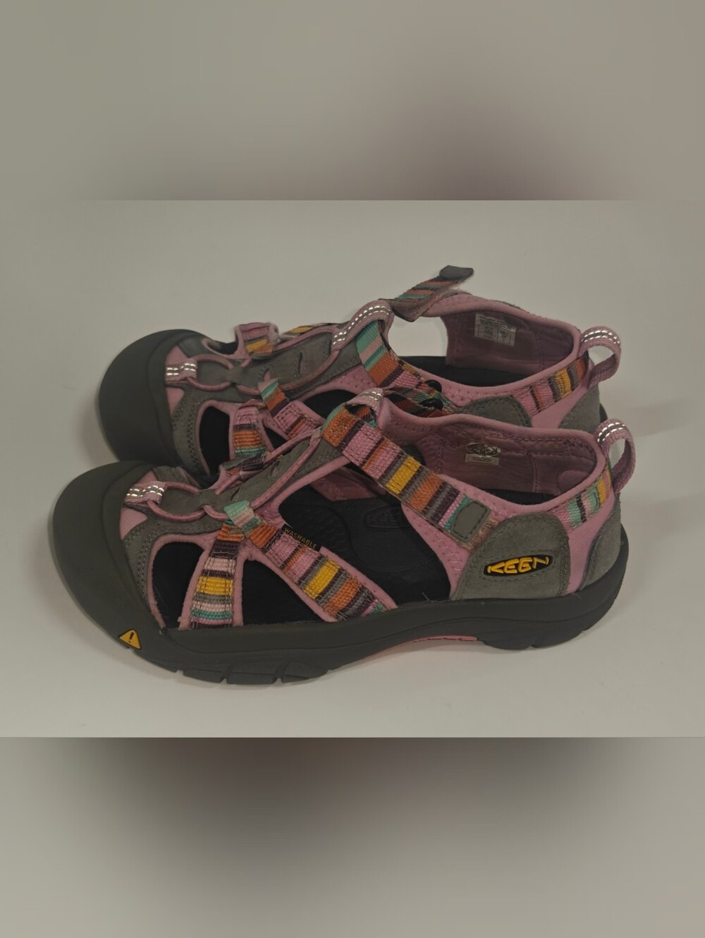 KEEN Newport H2 Girls Water Sandals Size 4 EU 36 Pink Rainbow Stripe Waterproof